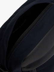 Borsa tommy hilfiger reporter con tracolla e patch logo unisex