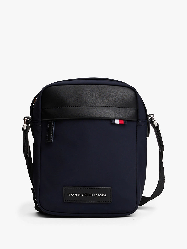Borsa tommy hilfiger reporter con tracolla e patch logo unisex